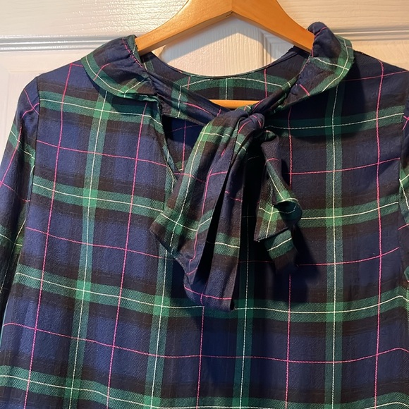 Crown & Ivy Plaid Bow Top NWT - Picture 3 of 7